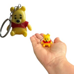 Zawieszka 3D miś w czerwonej koszulce – uroczy dodatek do plecaka lub torby